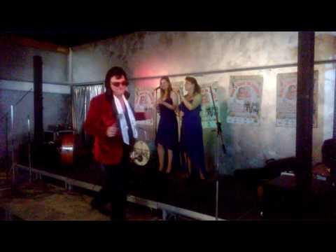 Andreas "Elvis" Wölbern im Studio B / Oldenburg mit "Johnny B. Goode"