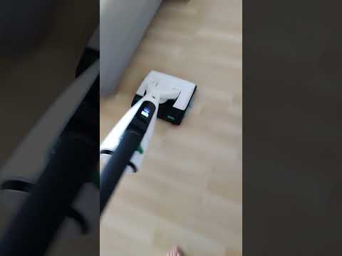 Vorwerk Kobold Staubsauger und Nasssauger gleichzeitig im Einsatz