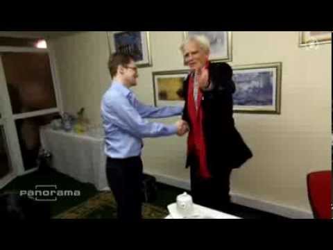 ARD Panorama - Wer sagt Danke, Edward Snowden? Ströbele in Moskau - 31.10.2013