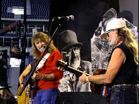 Willie Nelson - On The Road Again (Live at Farm Aid 1992)