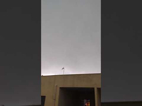 Chegada da tempestade com granizo e vendaval em Botucatu SP 27/10/2021