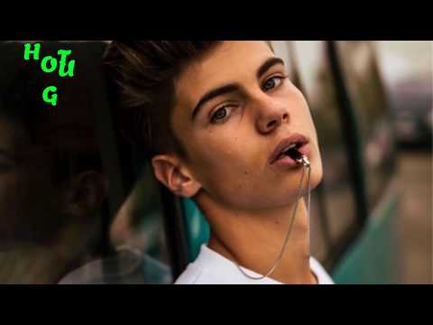 download lagu mp3 mp4 Enzo Carini Height, download lagu Enzo Carini Height gratis, unduh video klip Enzo Carini Height