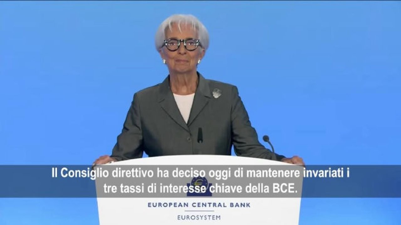 Lagarde (Bce): Tassi invariati, incertezza resta alta e impatto shock energia non è finito