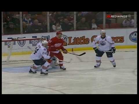 Cleary gettin a shot below the belt from roloson (Wings/Oilers-02-07-2009)
