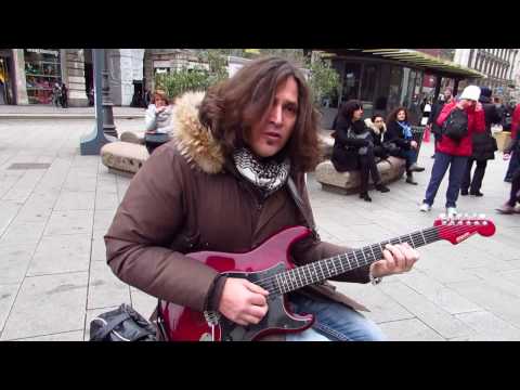 Marcello Calabrese - street guitarist "Little Wing", Milano 2016