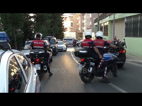 Ora News - ‘Grabitje me pica’ i trokitën në derë, kapet një prej hajdutëve