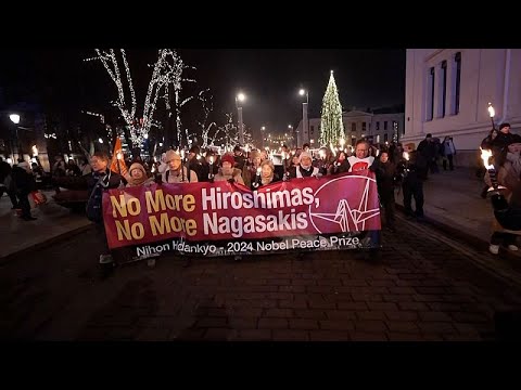 Video Thumbnail: No Comment: Prozession zu Ehren der Friedensnobelpreisträger