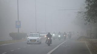 Zehirli smog Yeni Delhi'yi kapladı, hava kalitesi tehlikeli seviyelere düştü