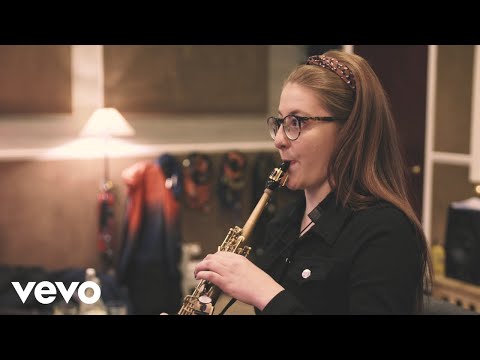 Jess Gillam, Jess Gillam Ensemble - Glass: Truman Sleeps (Arr. Parkin)