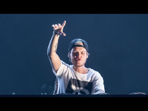 Seek Bromance x Calling (DJ Love Mashup)