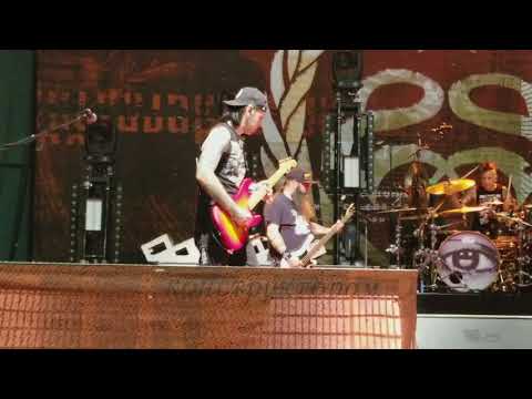 Stone Sour - "Song #3" Soundcheck in Des Moines, Iowa