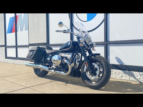 Walk Around of a 2021 BMW R 18 Classic