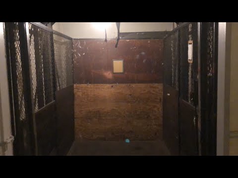 (AMAZING MOTOR) K&H Manual Freight Elevator @ Deagan Building - Chicago, IL.