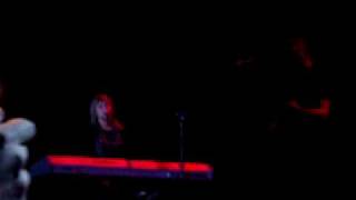 H.A. 2006 IN TALLIN, SOMETIMES LOVE IS LETTING GO  SUZI QUATRO