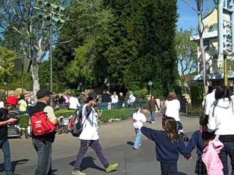 MOAR Stupid and Random Moments at Disneyland