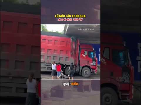 Cứ mỗi lần xe tải đi qua lại có hàng 