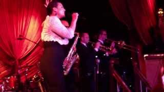 Caro Emerald - Completely  (live - release)