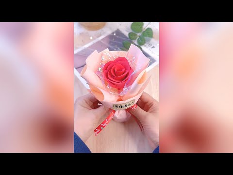 Making a bouquet of red roses from play dough #playdoh #playdough