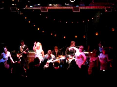 Nokie Edwards with Venturesmania & The Devilettes - Hawaii 5-0