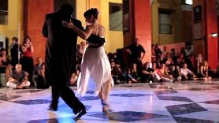 503 Rosso Tangofestival 2010 Cagliari Sardinien Donato Juarez y Carolina del Rivero