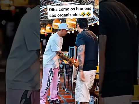 Amigos #cumplicidade #empatia #parceria #homem #mulher - O homem tem demonstrado que é muito amigo..