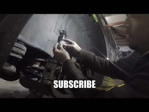 HOW TO REPLACE REAR STRUTS HONDA ODYSSEY