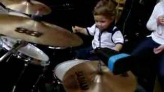 Niño baterista (parte 1)
