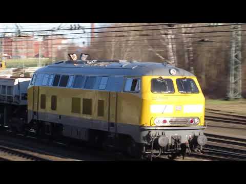 DBG 225 010 mit Kippmuldenzug auf dem Weg nach Duisburg