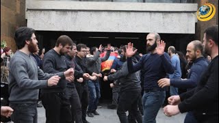 Գինոսյանի վերջին հրաժեշտը՝ ավանդական պարով