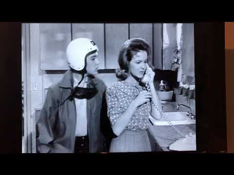 Donna Reed Show Blooper - Paul Petersen and Shelley Fabares Try Not To Laugh!