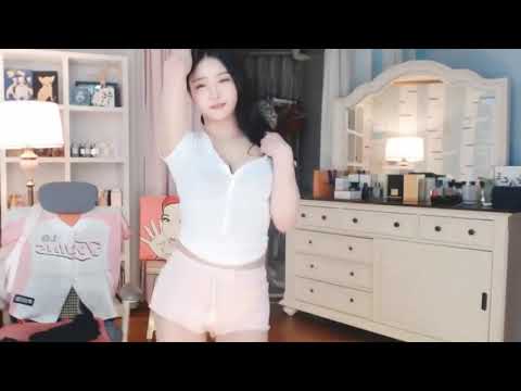 Hot Chinese Girl Dancing in Pink Panties - Asian super sexy