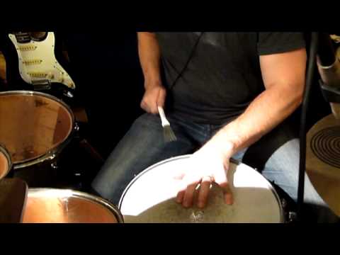 How to play the perfect "Nashville" hand drum   5 Minute Monday 27