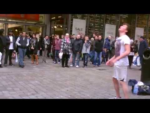 Football Freestyle Busking in Manchester - Jamie Knight -  29/1/12