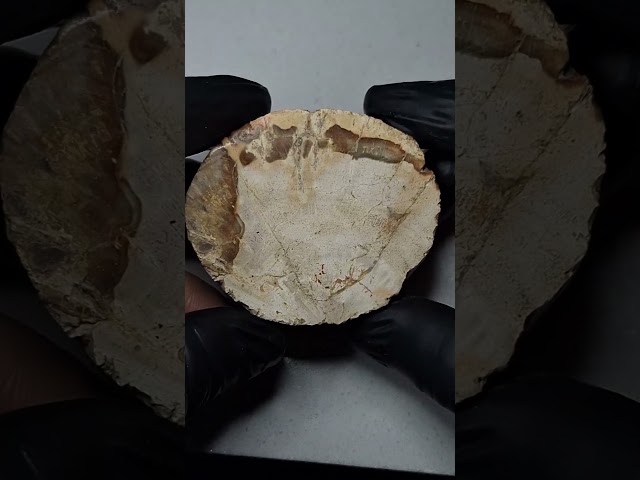 حجر عقيق خام طبيعي تحفة للإقتناء أو الإهداء