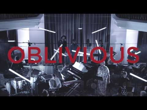 Brandt Brauer Frick - Oblivious (Live)
