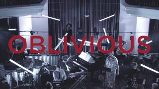 Brandt Brauer Frick - Oblivious (Live)