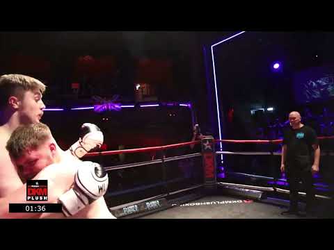 DKM A long winters fight Scott Naismith vs Dave Diamond