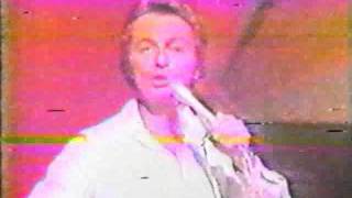 Dion Dimucci – The man in the glass.