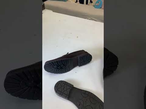 Mocassins Ferragamo com sola nova