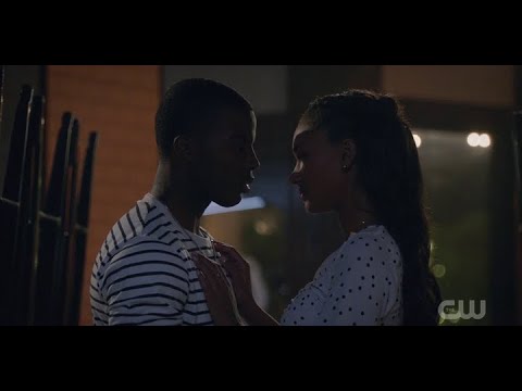 All American 1x06 - Ending Scene - Spencer & Layla Kiss