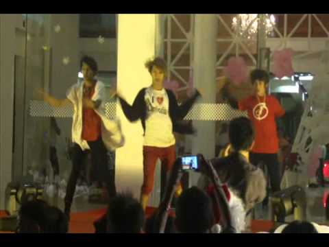 4 minute (Ready Go) Da-Fly performance at ELT Christmas 2011