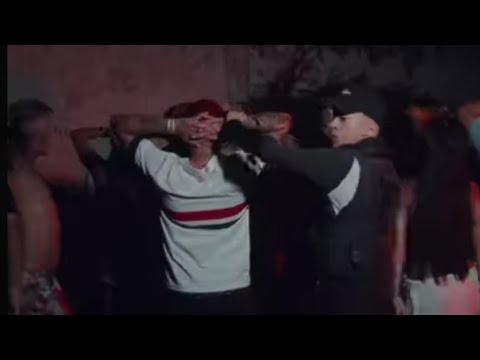 VAI ROLAR UMA FESTINHA LA NA MINHA CASINHA CLIPE OFICIAL CAI DE PERNA ABERTA 2 MC DANINHO #bregafunk