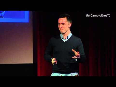 ¿Qué hace único a un gran comunicador? | Javier Cebreiros | TEDxMirasierra