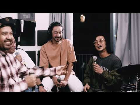 Mesin Masa - Radhi dan Qi OAG Ejek 2 (Tuhan Selamatkan Rock & Roll)