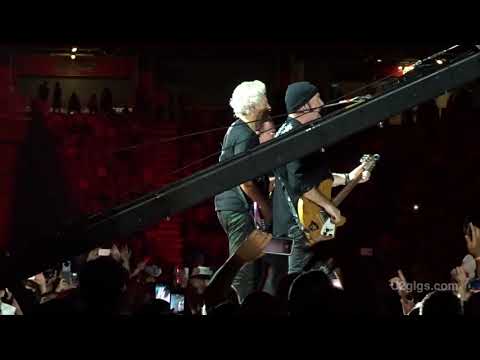 U2 Singapore Desire 2019-12-01 - U2gigs.com