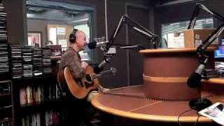 Daryl Hance "Drifting Away" Live on WUTC w/ Cleveland Carlson