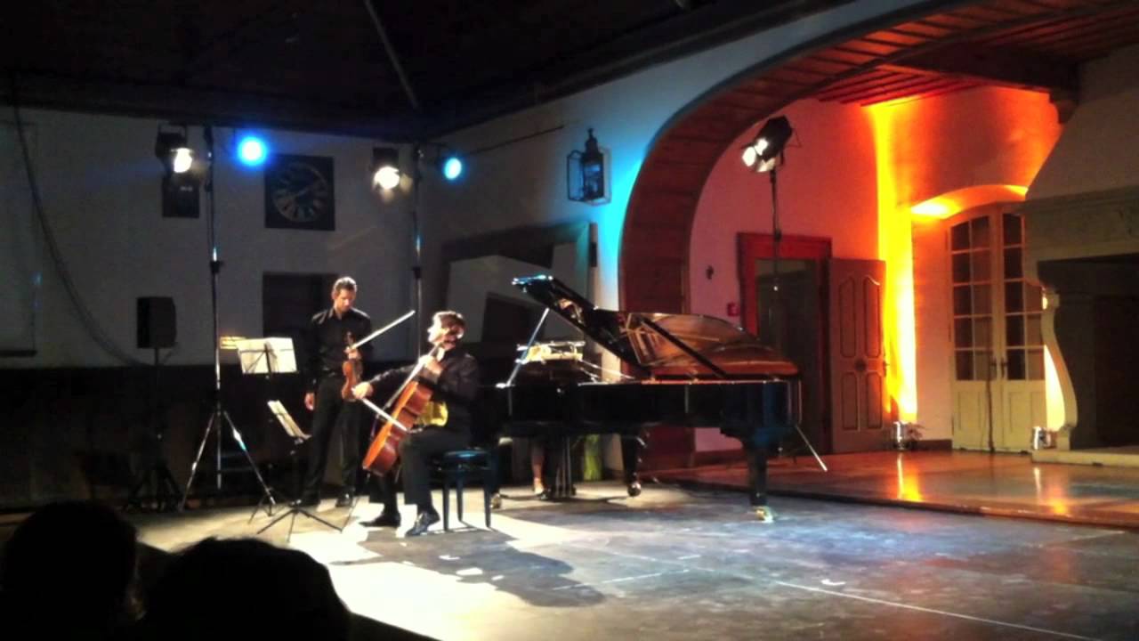 Estaciones Porteñas-Primavera- Jens Krueger & Cinthia Labaronne