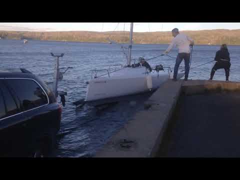 Fareast 23R easy launching!