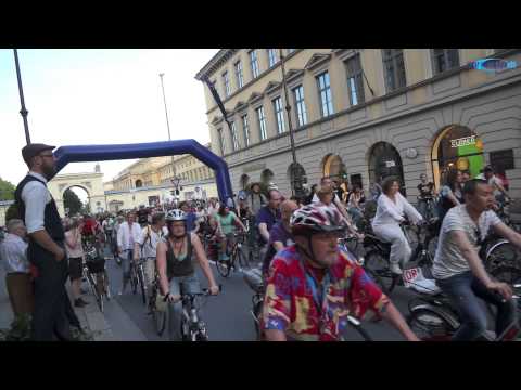 5. Münchner Radlnacht 2014. Start am Odeonsplatz und die ersten 10 Minuten...