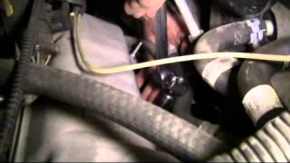 How to Replace the Spark Plugs on a 1999 Ford Windstar
